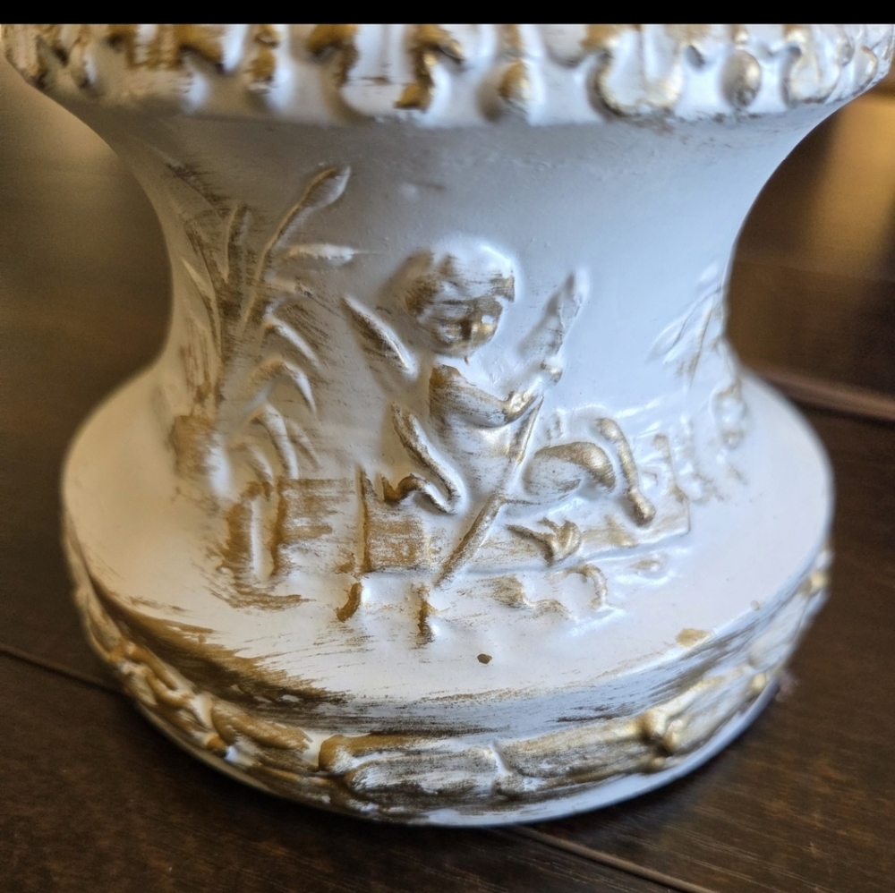 Vintage Cherub Table Lamps Off White Gold Hues Matching Set - Picture 2 of 16